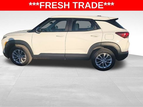 Used 2024 Chevrolet TrailBlazer LS image 1