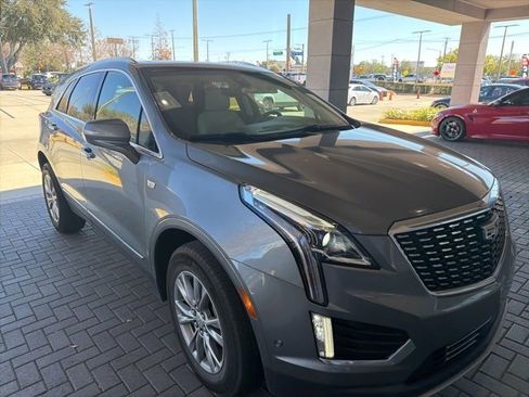Certified 2021 Cadillac XT5 Premium Luxury image 3