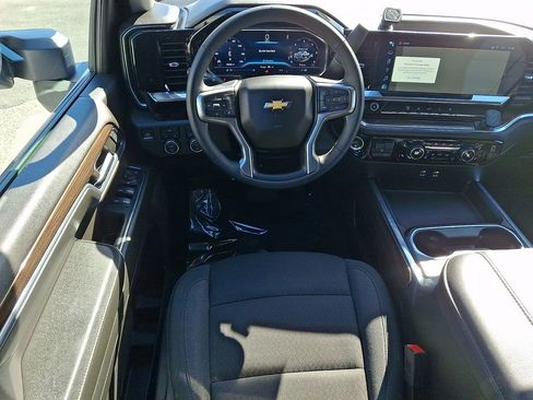 Used 2024 Chevrolet Silverado 3500 LT w/ Convenience Package image 11