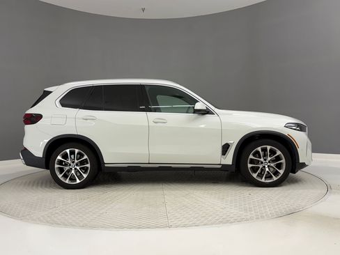 Used 2024 BMW X5 xDrive40i w/ Parking Assistance Package AWD/4WD image 8