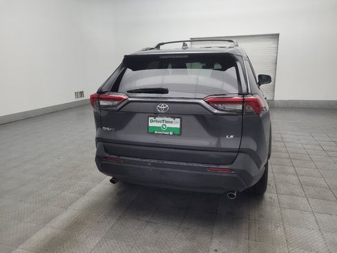 Used 2019 Toyota RAV4 LE FWD image 7