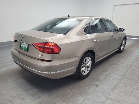 Used 2016 Volkswagen Passat 1.8T S FWD image 9
