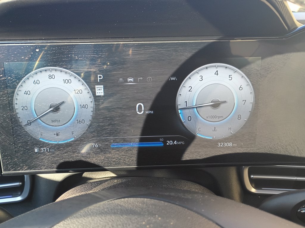 Certified 2025 Hyundai Elantra Limited FWD image 25