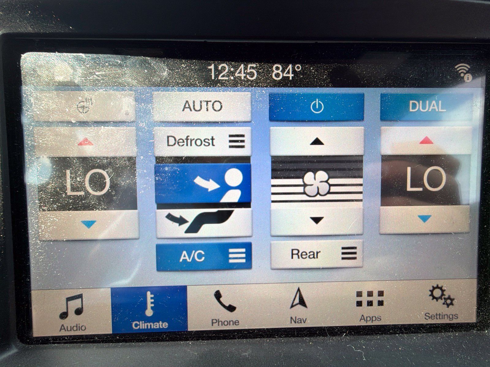 Used 2018 Ford Explorer XLT w/ Equipment Group 202A AWD/4WD image 21