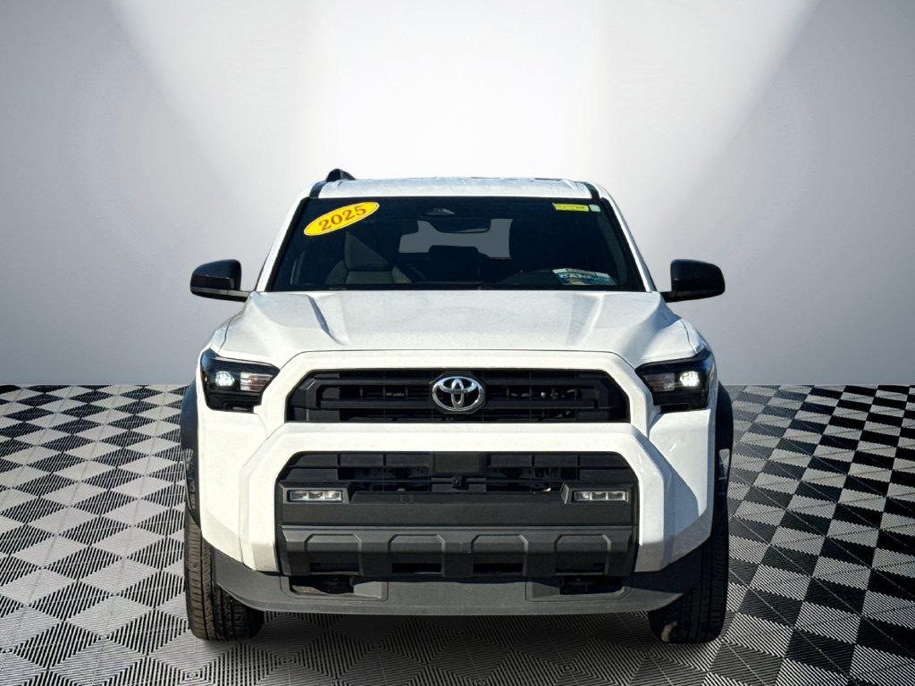 Used 2025 Toyota 4Runner SR5 AWD/4WD image 2