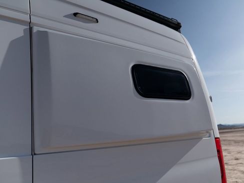 Used 2023 Mercedes-Benz Sprinter 2500 image 79