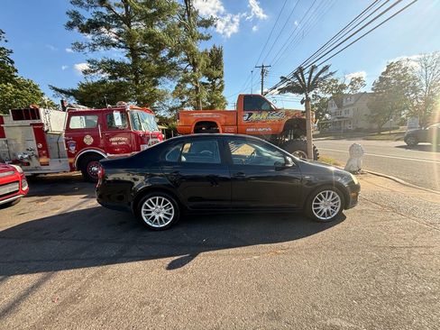 Used 2008 Volkswagen Jetta Wolfsburg Edition image 3