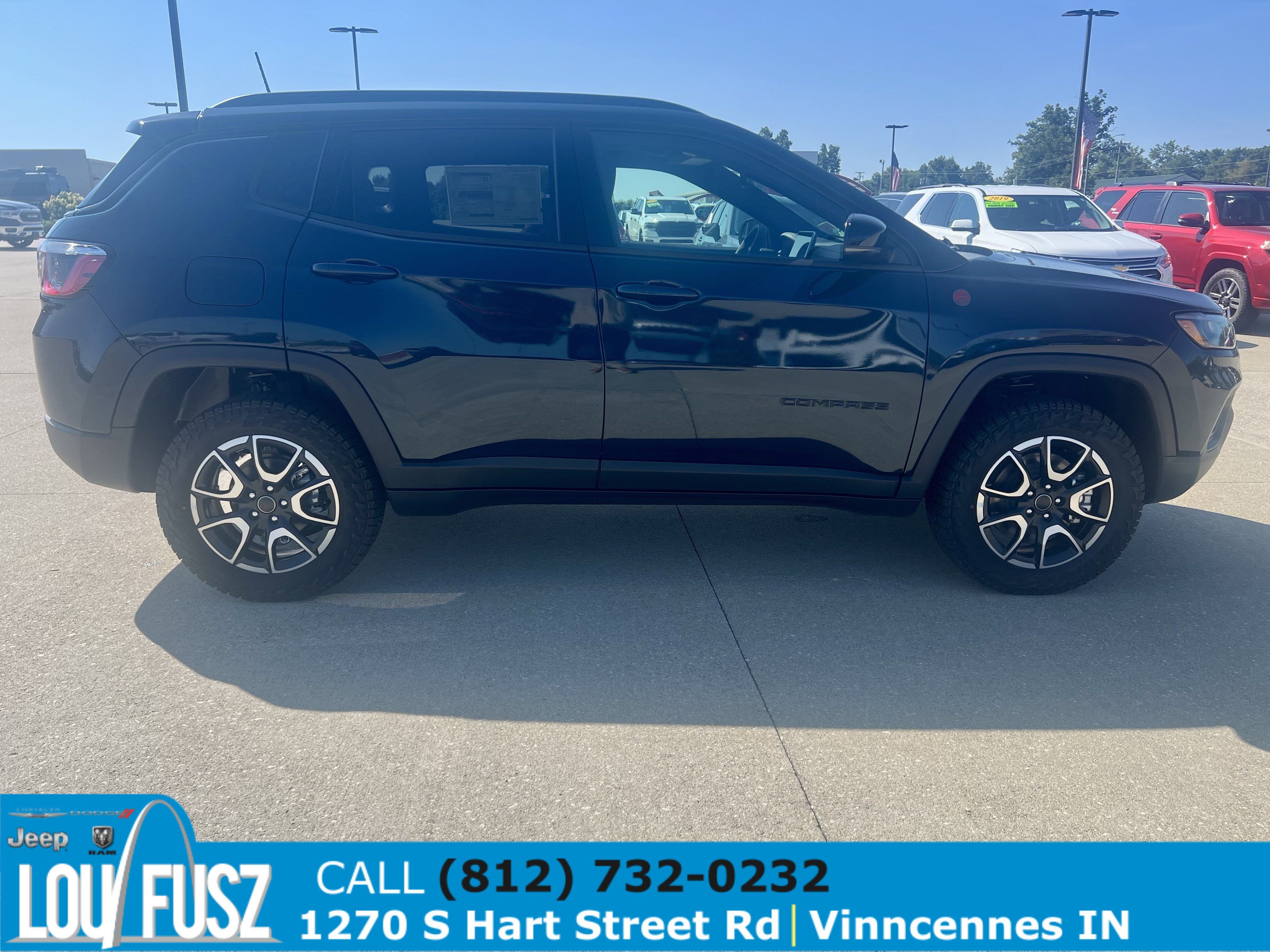 New 2026 Jeep Compass Trailhawk w/ Sun, Sound & Navigation Group AWD/4WD image 9