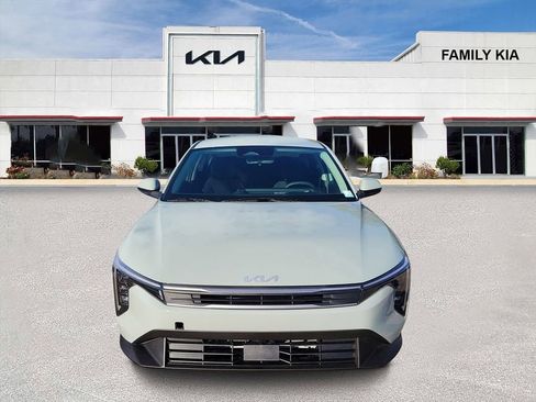 New 2026 Kia K4 LXS image 2