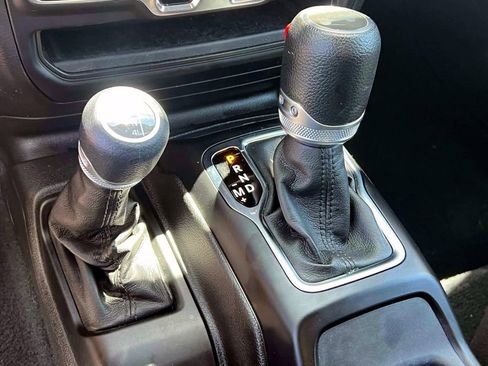 Used 2023 Jeep Wrangler Unlimited Sport AWD/4WD image 27