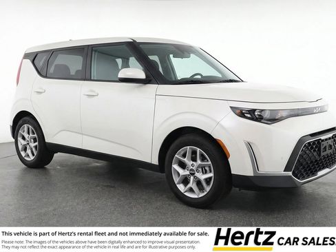 Used 2025 Kia Soul LX w/ LX Technology Package image 1