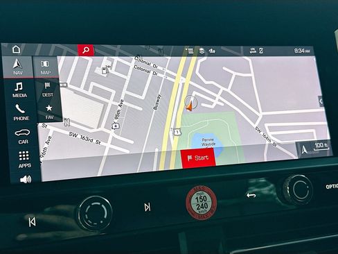 Used 2023 Porsche Macan S image 13