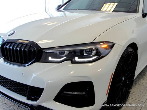 Used 2022 BMW 330i Sedan w/ M Sport Package RWD image 39