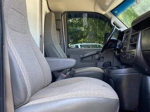 Used 2020 Chevrolet Express 3500 Extended w/ Driver Convenience Package RWD image 42