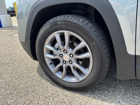 Used 2024 GMC Terrain SLT w/ Infotainment Package II AWD/4WD image 9