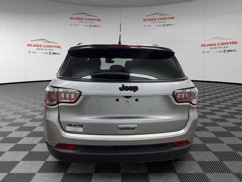 Used 2022 Jeep Compass Latitude AWD/4WD image 6