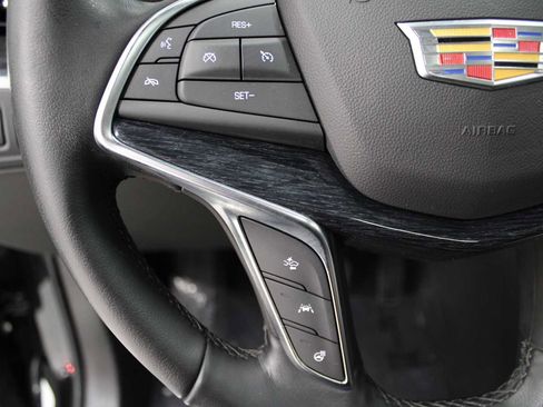 Certified 2022 Cadillac XT5 Premium Luxury w/ LPO, Floor Liner Package image 21