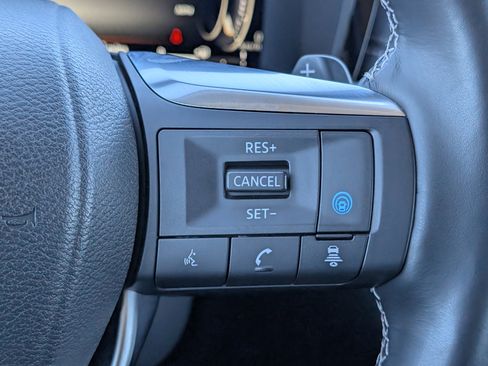 Used 2022 INFINITI QX60 Sensory w/ Cargo Package image 16