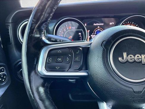 Used 2020 Jeep Wrangler Unlimited Sahara AWD/4WD image 18