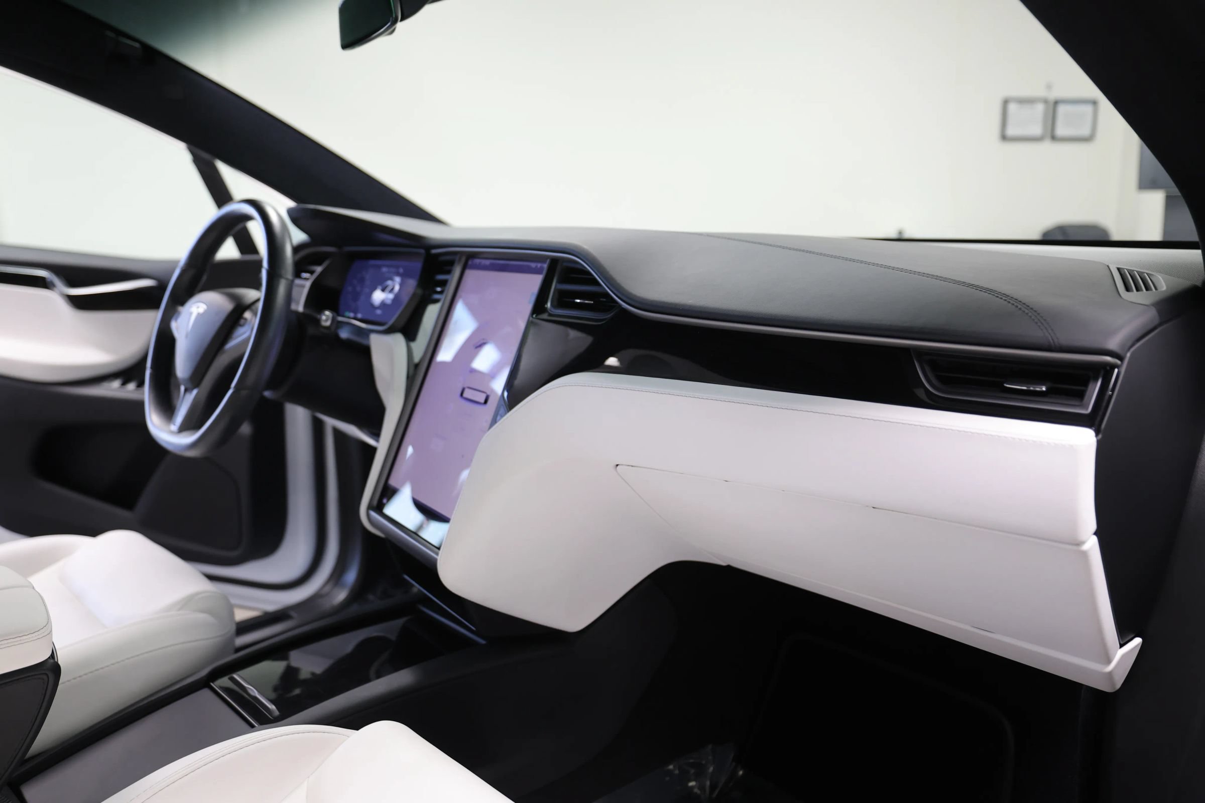 Used 2021 Tesla Model X Long Range AWD/4WD image 38