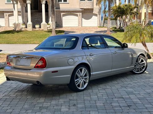 Used 2009 Jaguar XJ Vanden Plas Super V8 Portfolio RWD image 8