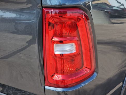 Used 2025 RAM 1500 Big Horn RWD image 40