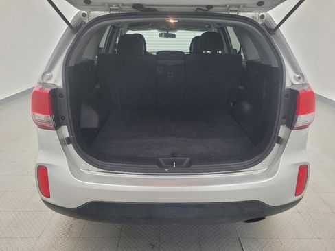 Used 2015 Kia Sorento LX image 29