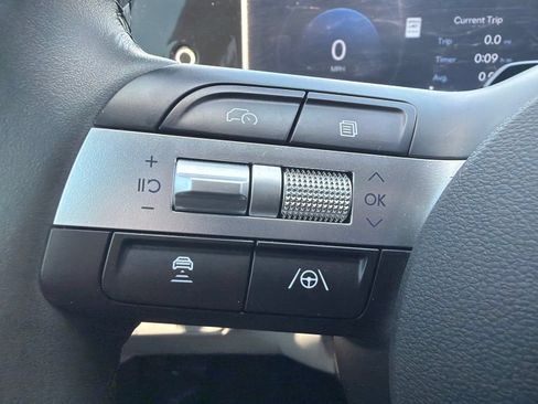 Used 2025 Hyundai Tucson Limited FWD image 22