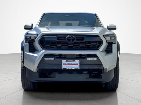 Certified 2025 Toyota Tacoma TRD Off-Road AWD/4WD image 8