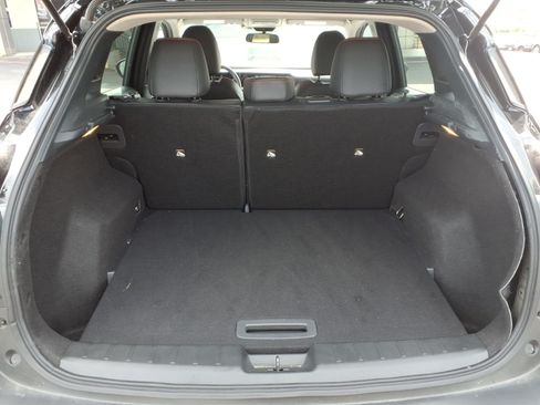 Used 2025 Nissan Kicks SR FWD image 10