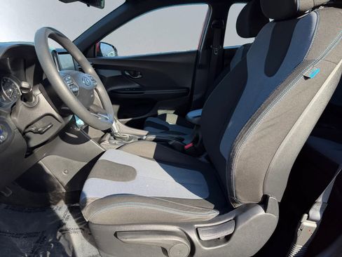 Used 2020 Hyundai Veloster 2.0 image 7