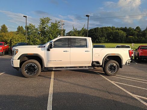 Used 2023 GMC Sierra 3500 Denali w/ Technology Package AWD/4WD image 2