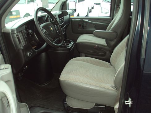 Used 2013 Chevrolet Express 1500 LT w/ LT Preferred Equipment Group image 17