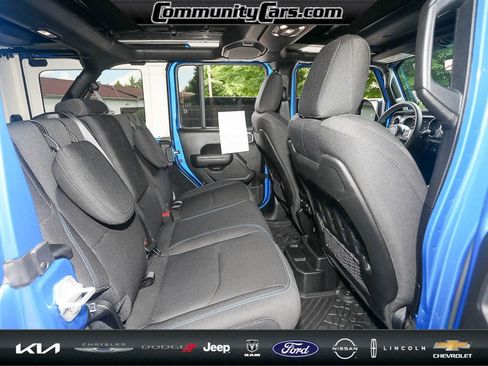 Used 2023 Jeep Wrangler Unlimited Rubicon 4xe image 23