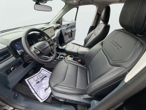 Used 2025 Ford Maverick Lobo AWD/4WD image 13