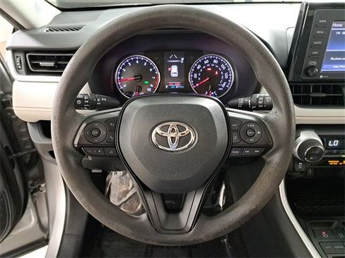 Used 2020 Toyota RAV4 XLE image 26