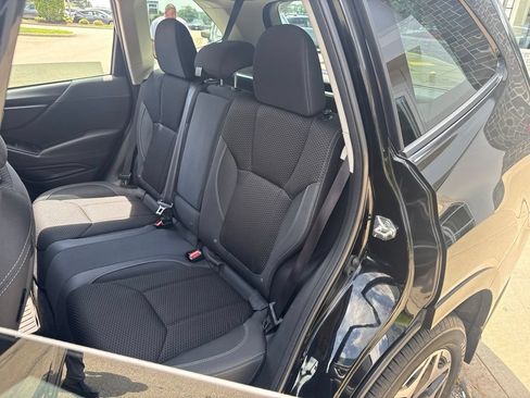 Used 2023 Subaru Forester Premium AWD/4WD image 20