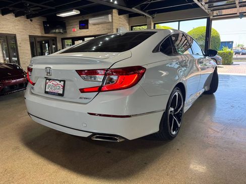 Used 2019 Honda Accord Sport image 7