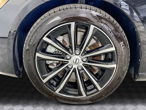 Used 2023 Volvo S60 T8 Plus image 37