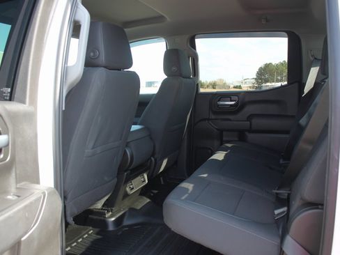 Used 2021 GMC Sierra 1500 2WD Crew Cab w/ Convenience Package image 6