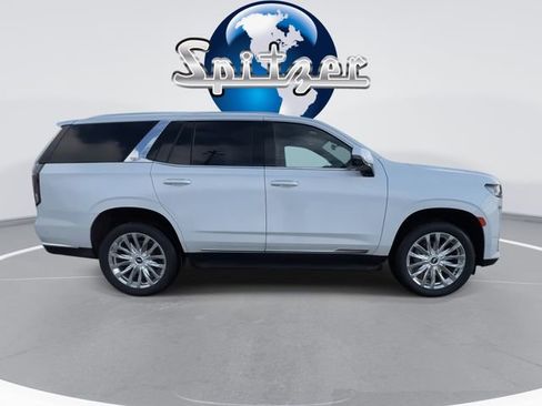 Used 2024 Cadillac Escalade Premium Luxury image 10