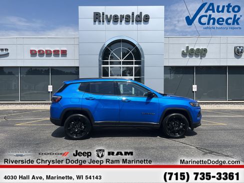 New 2025 Jeep Compass Latitude w/ Sun & Sound Group image 1