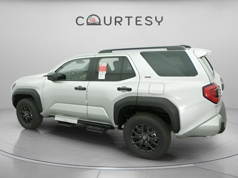 Certified 2026 Toyota 4Runner SR5 AWD/4WD image 8