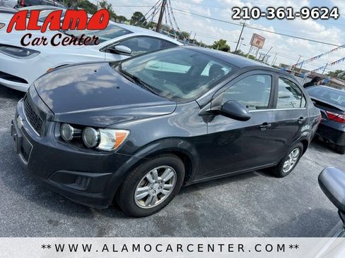 Used 2015 Chevrolet Sonic LT image 2