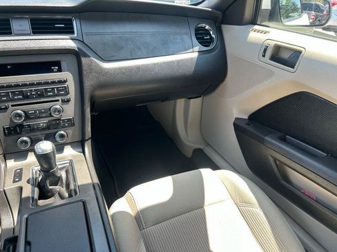 Used 2010 Ford Mustang GT RWD image 15