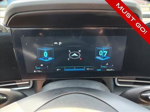 Used 2023 Hyundai Elantra SEL w/ Convenience Package FWD image 16