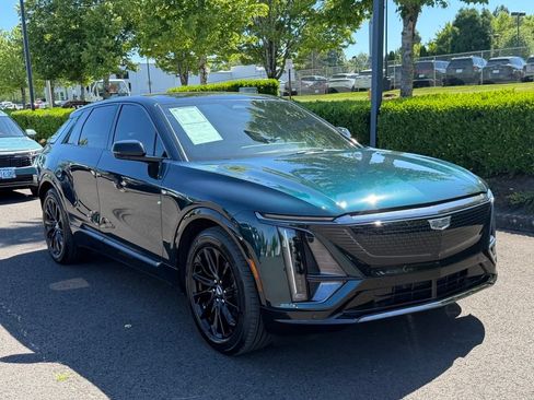 Used 2024 Cadillac Lyriq Sport AWD/4WD image 2