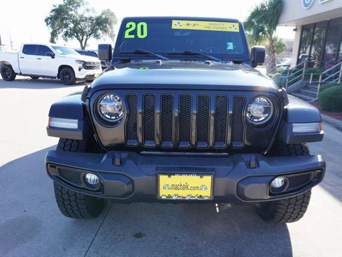 Used 2020 Jeep Wrangler Unlimited Sahara image 2