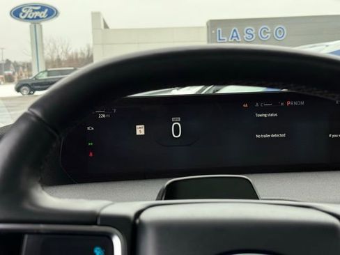 Used 2025 Ford Expedition Max Platinum image 13