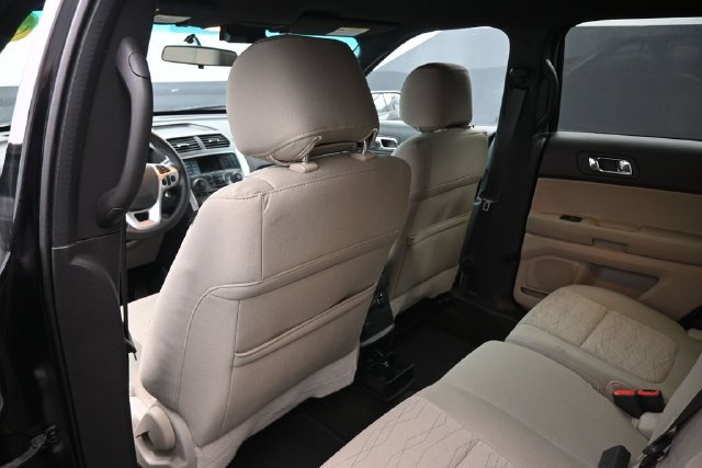 Used 2015 Ford Explorer FWD image 25